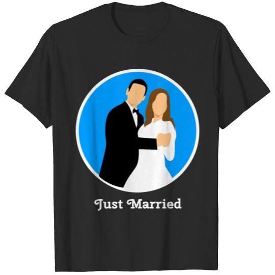 Discover just married love w T-shirt