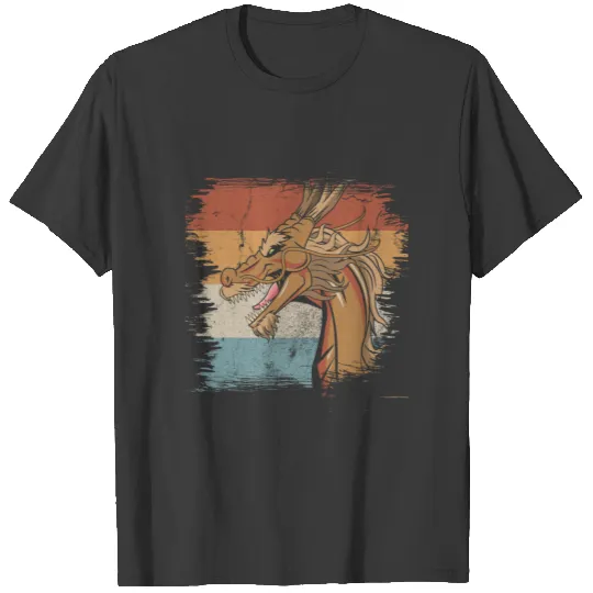 Discover Dragon Fantasy Animal Dragon Fly Fire Gift Dragons T-shirt