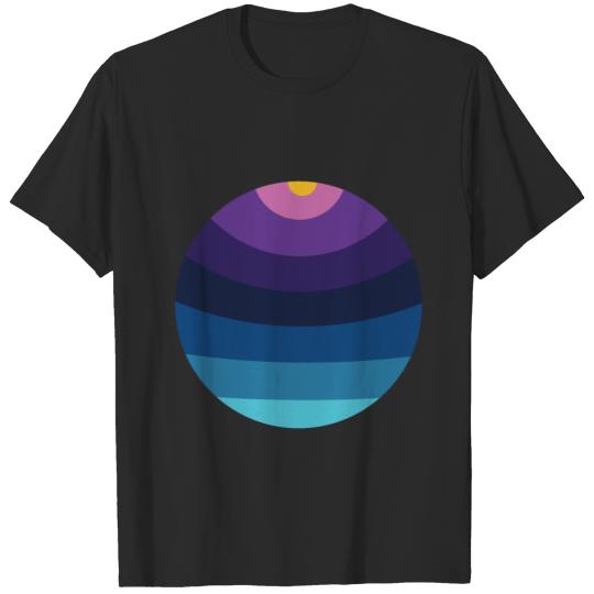 Discover Sunset Sunrise Ocean Wave Surfer Diver Sea Gift T-shirt