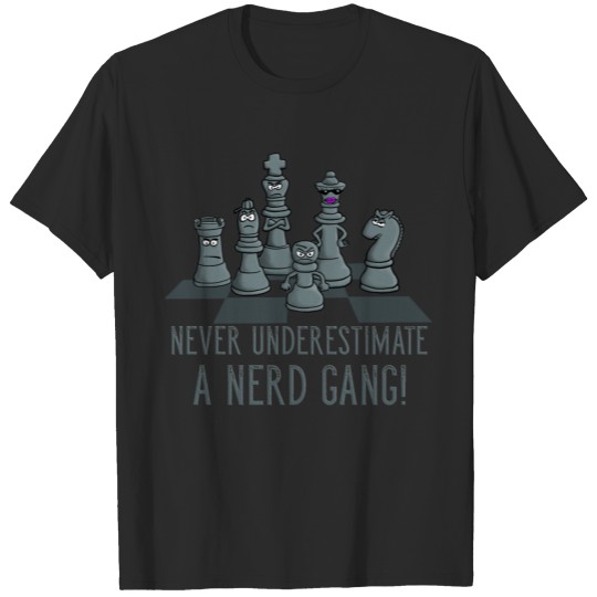 Discover Chess nerds B T-shirt
