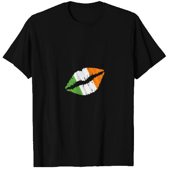 Irish kiss flag Ireland lips St. Patrick's lips T-shirt