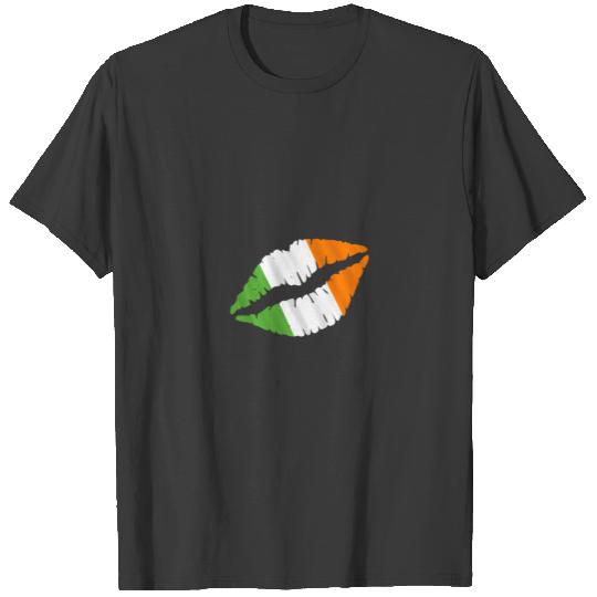 Irish kiss flag Ireland lips St. Patrick's lips T-shirt