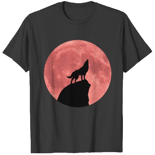 Wolf Howling at the Blood Moon T-shirt