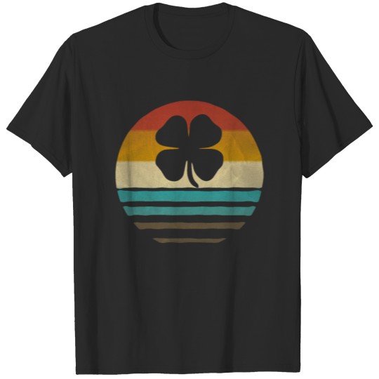 Discover Retro Vintage Shamrock Clover St Patrick's Day T-shirt