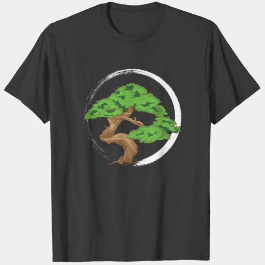 Bonsai tree as Japanese art , Zen Master,ying yang T-shirt
