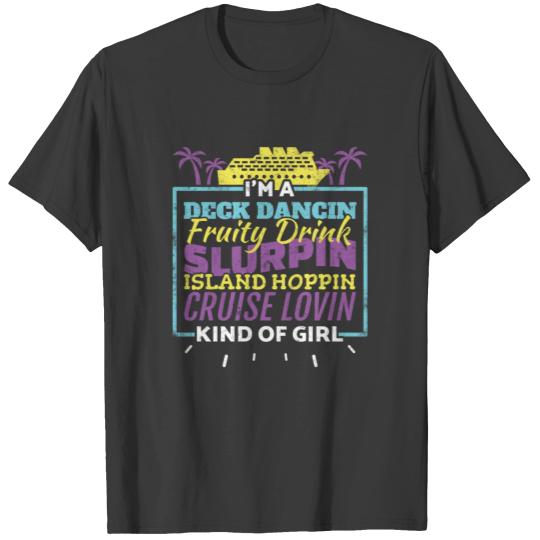 Cruise design for women T-shirt