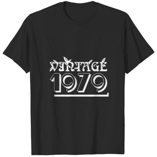 Discover 1979 vintage outfit T-shirt