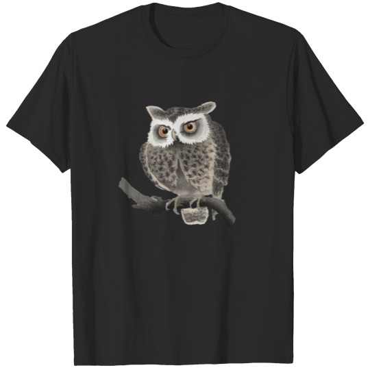 Discover WISE NOCTURNAL OWL PERCH ON A TREE BRANCH T-shirt