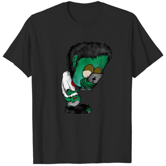 Discover Handy zombie after the smartphone is in front of T-shirt