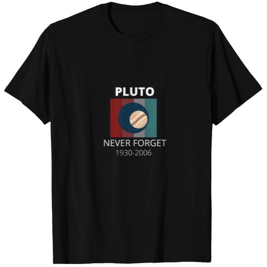 pluto never forget T-shirt
