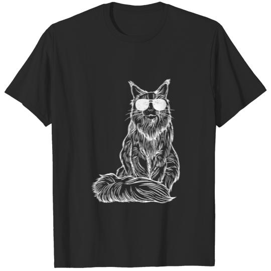 Maine Coon cat in white lines T-shirt