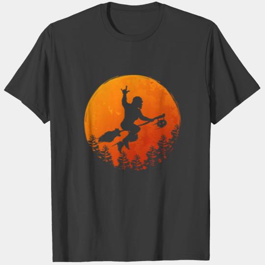 Funny Vintage Bigfoot Pumpkin Halloween Trick or T-shirt
