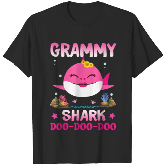 Discover Grammy Shark Doo Doo Doo Matching Family Shark T-shirt