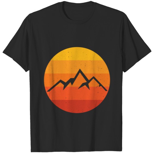 Discover Minimalist Vintage Mountain Sunset T-shirt
