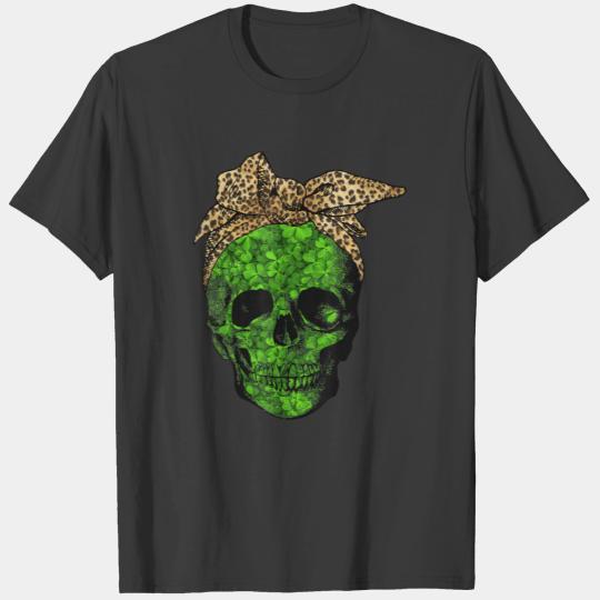 Discover Leopard Bandana Shamrock Skull St Patrick's Day T-shirt