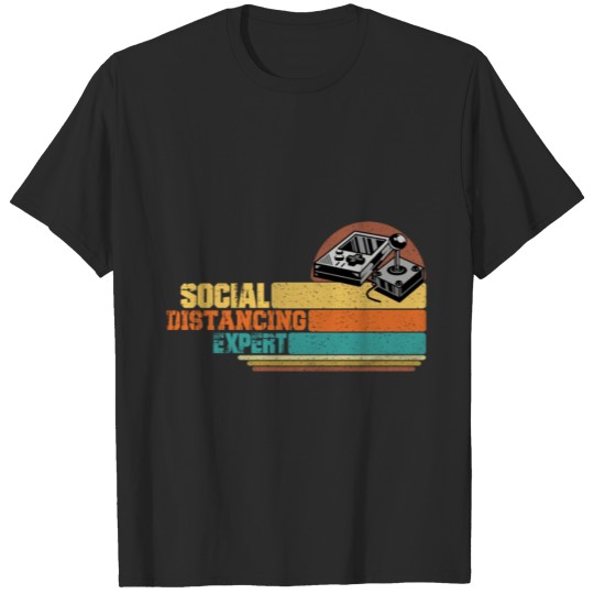Discover Social Distancing Expert funny gaming T-shirt