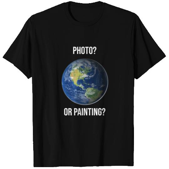 Flat Earth Conspiracy Planet Astronomy World Gift T-shirt