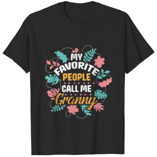 Discover I'm a mom Granny and Great Granny - Nothing scares T-shirt