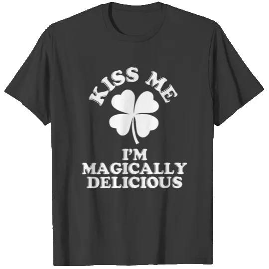 Kiss Me I M Magically Delicious png T-shirt