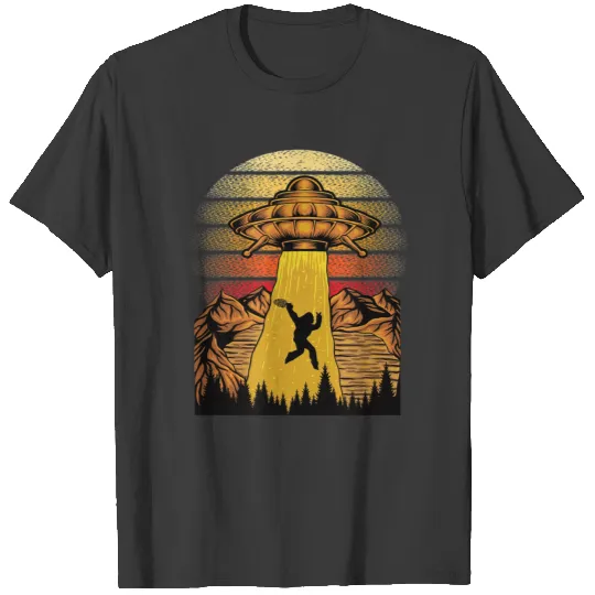 Bigfoot Morel Mushroom Alien UFO Funny Morel T-shirt