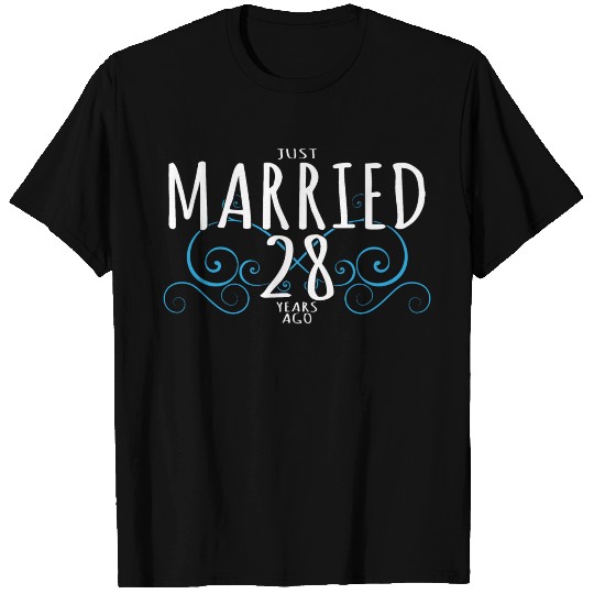 28th Anniversary Couple Design Just Married 28 Yea T-shirt