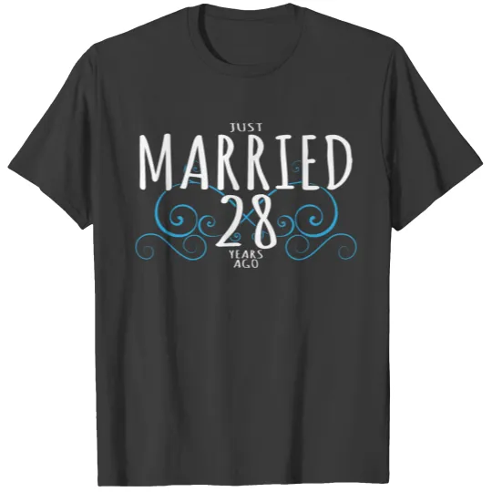 28th Anniversary Couple Design Just Married 28 Yea T-shirt