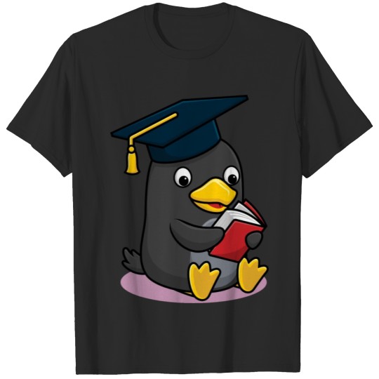 Discover cartoon penguin with graduation hat reading book T-shirt