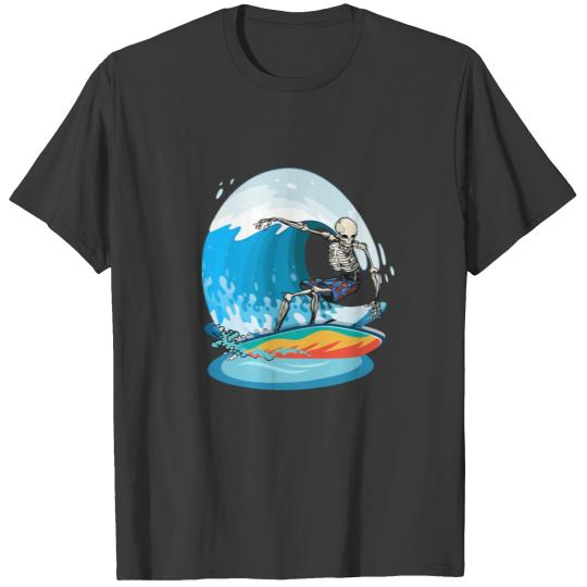 surfing skeleton, catching a great wave halloween T-shirt