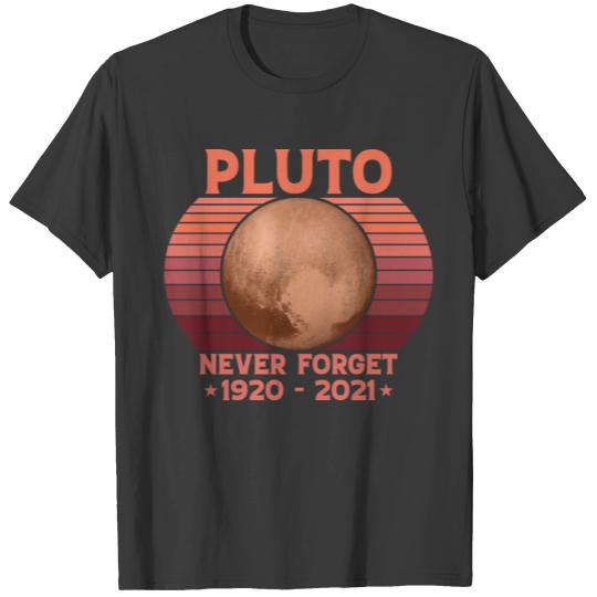 pluto never forget T-shirt