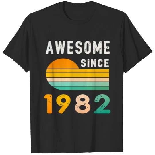 Discover 1982 Birthday Retro Vintage Gift present T-shirt