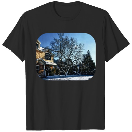 Discover Magnolia in Snow T-shirt