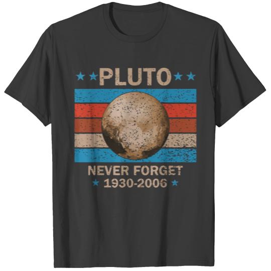 Vintage retro Pluto never forget astronomy T-shirt