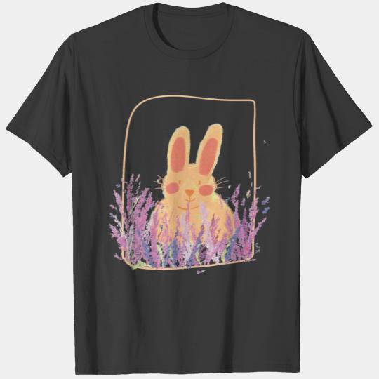 Bunny in a lavender field Classic T Shirt T-shirt