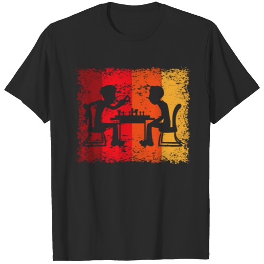 Discover Vintage Retro Chess Player Chess Board T-shirt