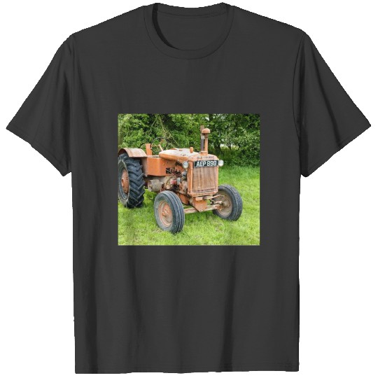a vintage allis chalmers tractor socks T-shirt