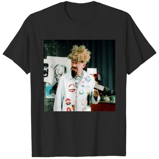 Discover Ghoulardi "On The Set" T-shirt