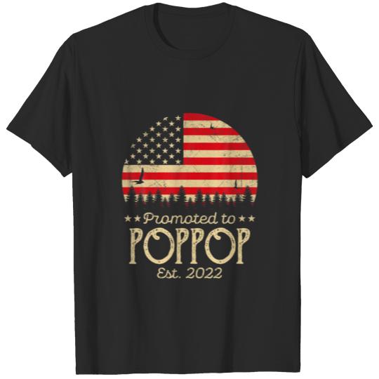 Discover Promoted To Poppop Est 2022 USA Flag Vintage Fathe T-shirt