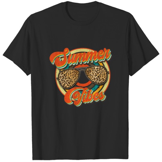 Discover Retro Vintage Summer Vibes Leopard Sunglasses Funn T-shirt
