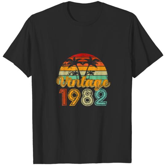 40 Year Old Gifts Vintage 1982 Retro 40Th Birthday T-shirt