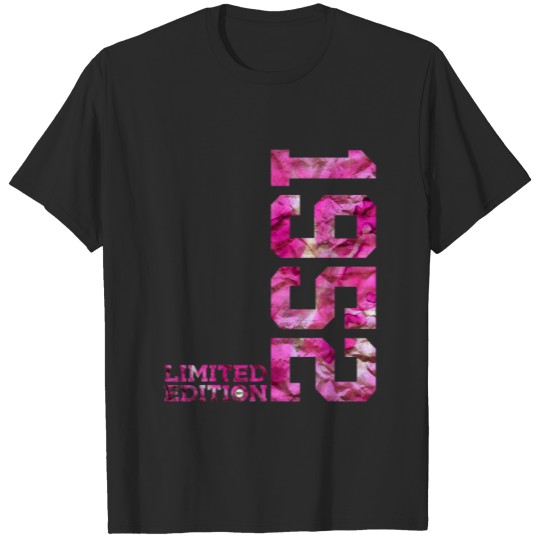 Discover PINK 70 YEARS 70TH BIRTHDAY LIMITED EDITION 1952 T-shirt