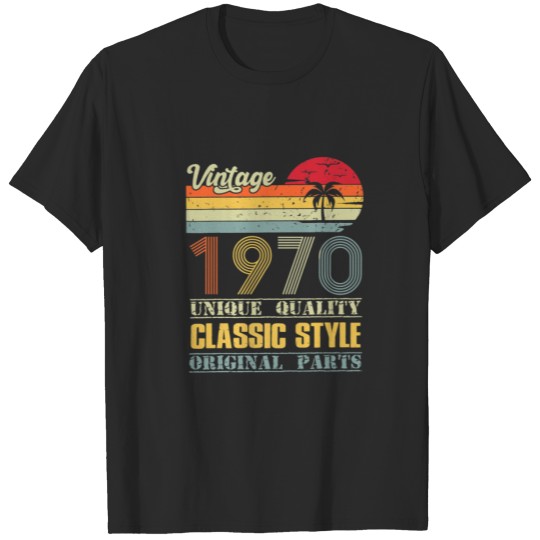 Discover Vintage Made In 1970 52Nd Birthday 52 Years Old T-shirt