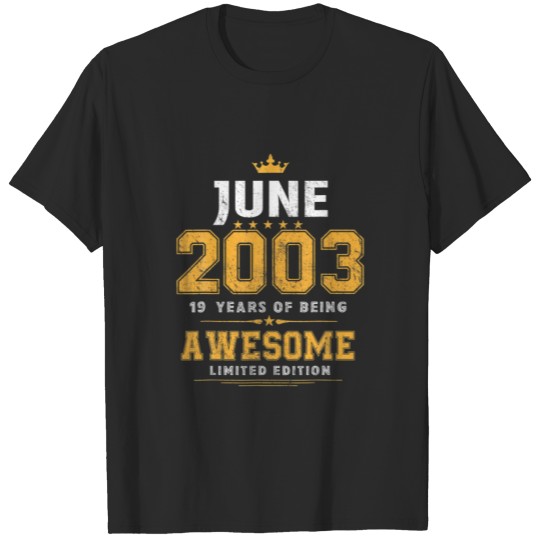 Discover 19 Years Old 19Th Birthday Decoration Vintage June T-shirt