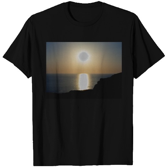 North Devon Hartland Volcanic Ash Sunset (4) T-shirt