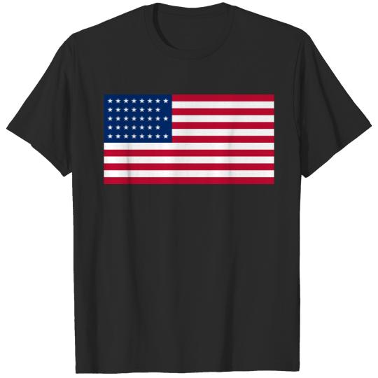 Discover American Flag Patriotic Women's Basic T-shirt