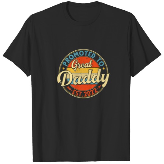 Discover Vintage Promoted To Daddy 2022 Pregnancy Announcem T-shirt