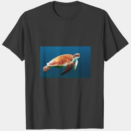 Beautiful Green Sea Turtle T-shirt