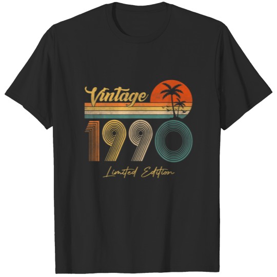 Discover 32 Year Old Gifts Vintage 1990 Limited Edition 32T T-shirt