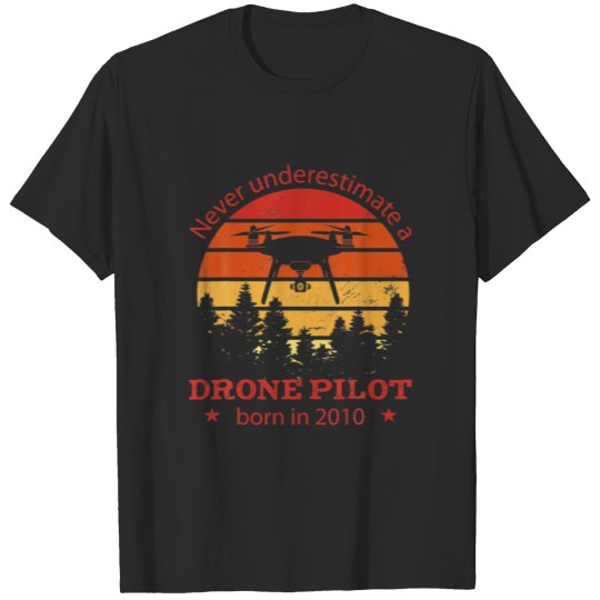Discover Drones-Pilot Born 2010 Birthday Vintage Quadrocopt T-shirt