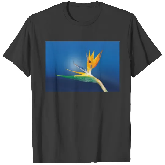 Strelitzia. Bird of paradise flower. T-shirt