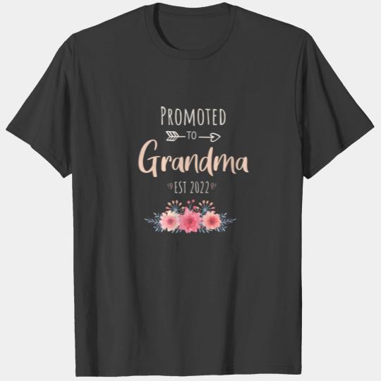 Promoted To Grandma Est 2022 Mothers Day Floral T-shirt
